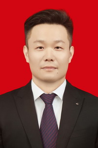 朱荣荣  上网.JPG